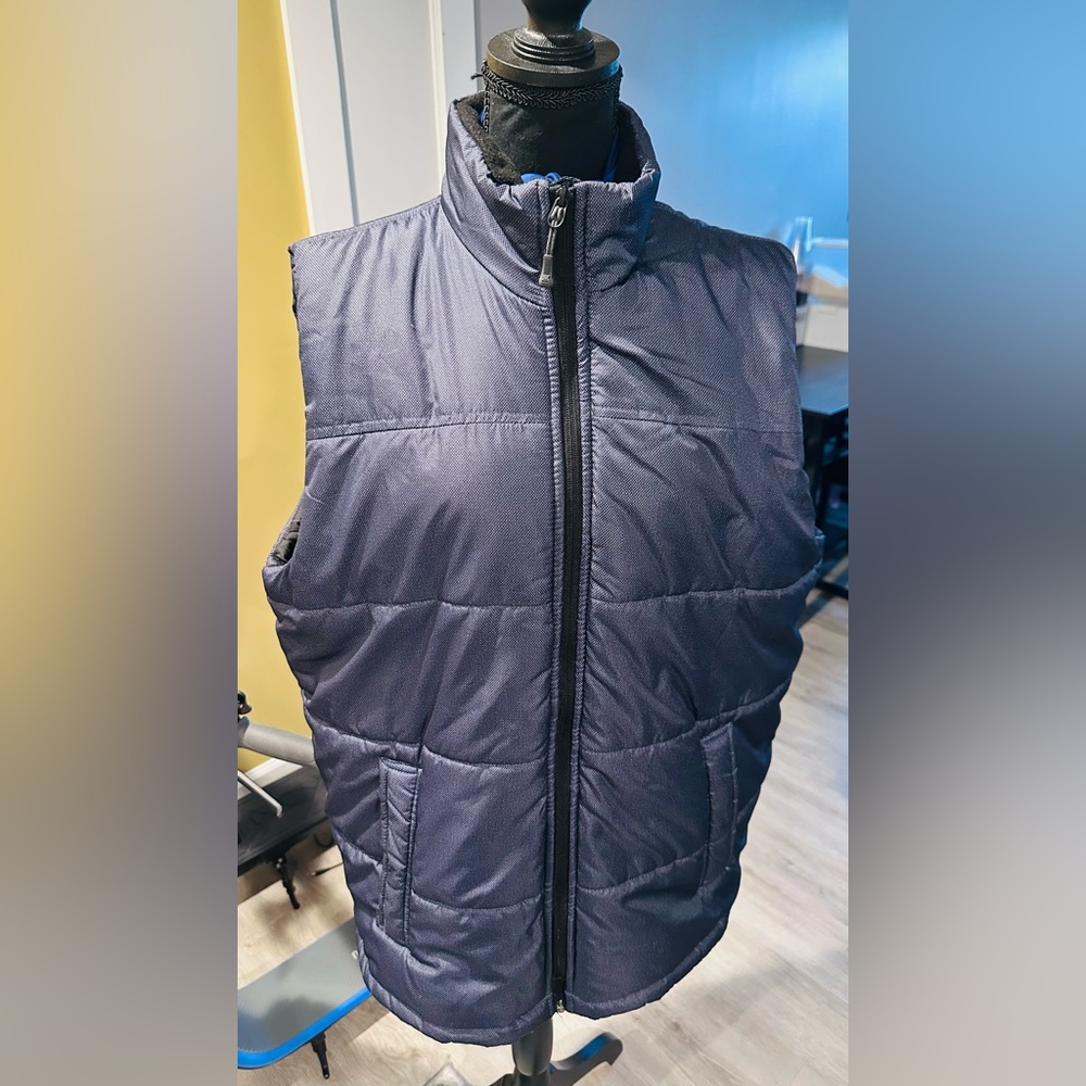 Navy Puffer Vest